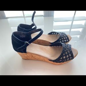 Tom Wedge Sandals Black 8.5
